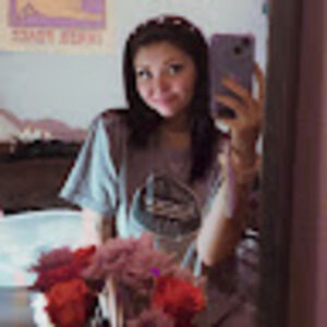 Meet your Posher, Kaela